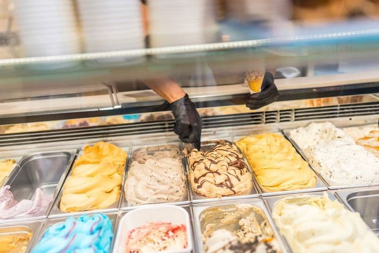 Diferença entre gelato e sorvete: afinal, o que muda?